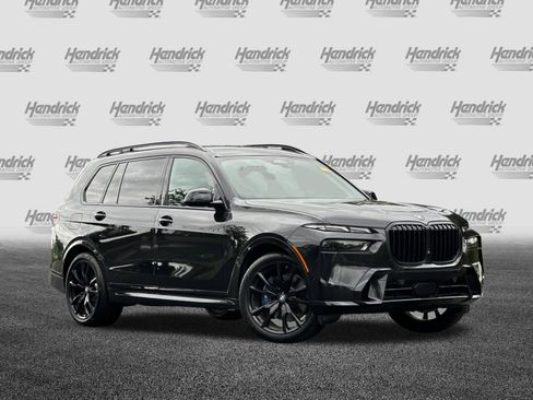 Used 2023 BMW X7 xDrive40i w/ M Sport Package image 2