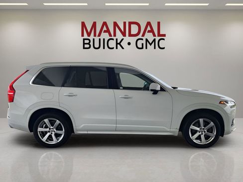 Used 2021 Volvo XC90 T5 Momentum image 5