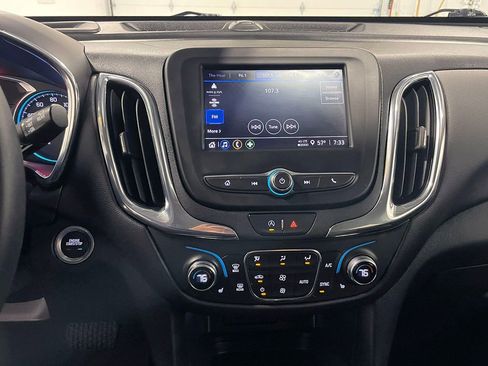 Used 2023 Chevrolet Equinox LT image 32
