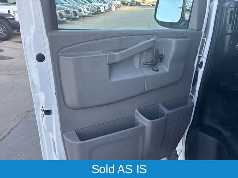 Used 2019 Chevrolet Express 2500 w/ Driver Convenience Package image 10
