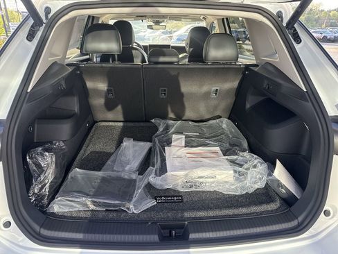 New 2026 Volkswagen Tiguan SE AWD/4WD image 42