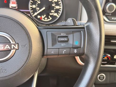 Used 2023 Nissan Rogue SV AWD/4WD image 28