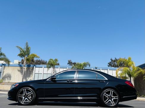 Used 2017 Mercedes-Benz S 550 Sedan image 2