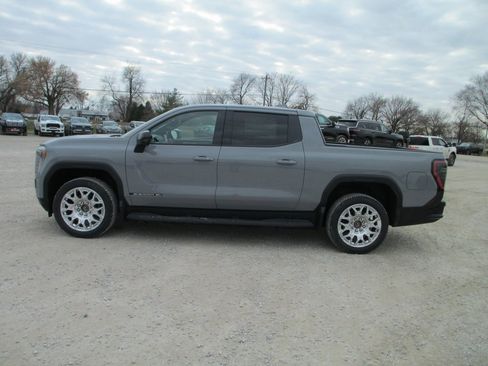 New 2026 GMC Sierra EV Elevation image 7