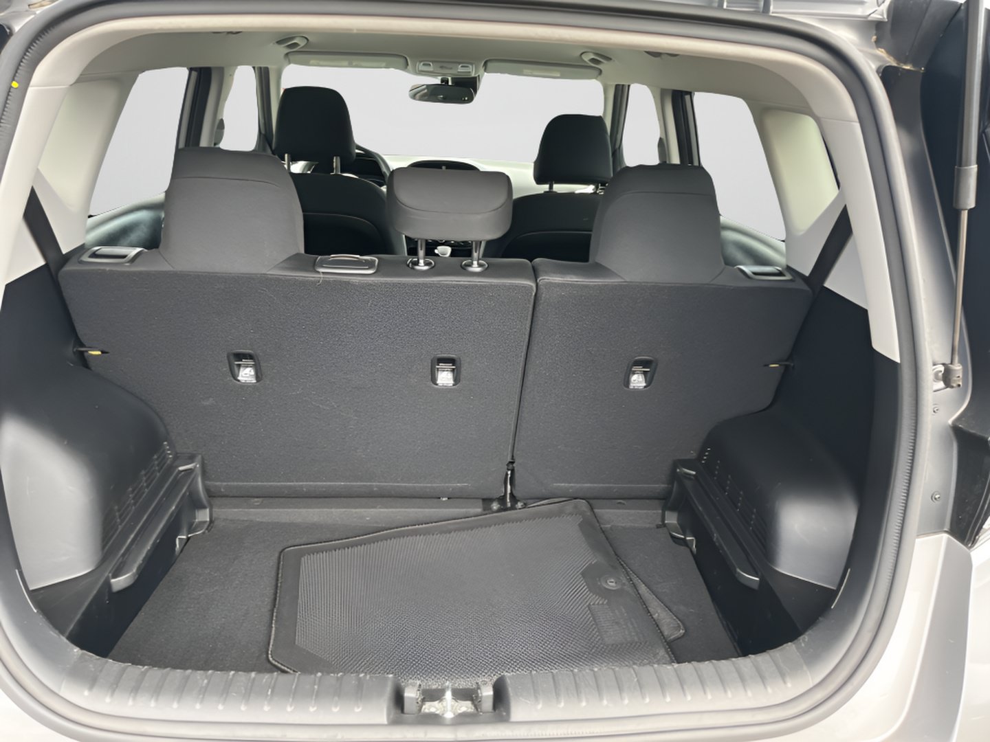 Used 2025 Kia Soul LX w/ LX Technology Package FWD image 20
