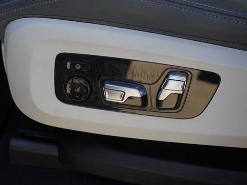 Used 2024 BMW X7 xDrive40i w/ Executive Package AWD/4WD image 22