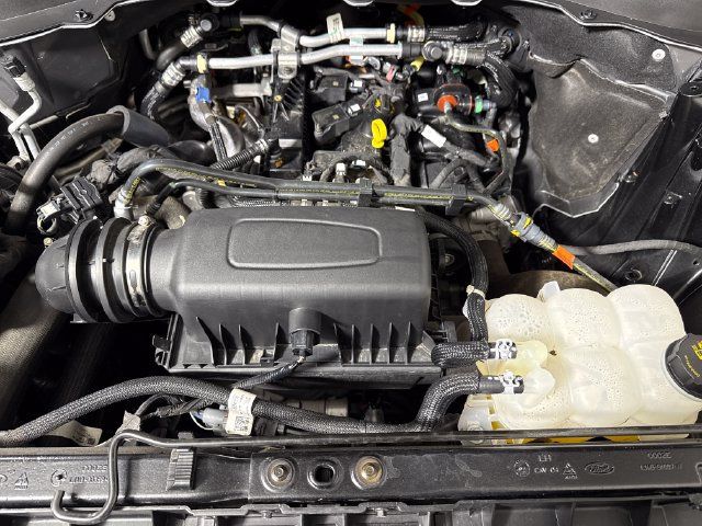 Used 2024 Ford Explorer XLT AWD/4WD image 44