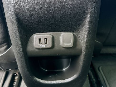 Used 2021 Chevrolet Colorado LT w/ Safety Package image 16