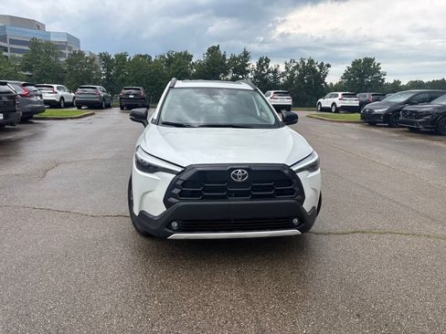 Used 2026 Toyota Corolla Cross XLE w/ Convenience Package FWD image 19