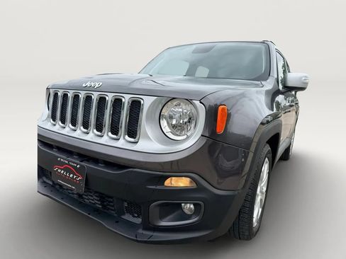 Used 2018 Jeep Renegade Limited FWD image 4