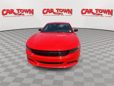 Used 2023 Dodge Charger SXT image 3