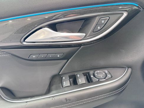 Certified 2025 Buick Envision Preferred AWD/4WD image 22