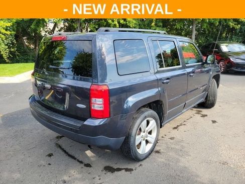 Used 2014 Jeep Patriot Latitude FWD image 3