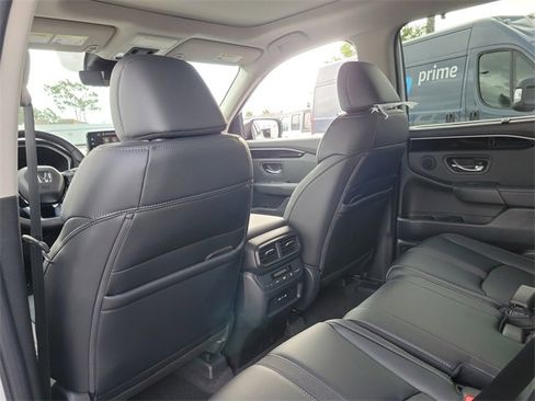 New 2025 Honda Pilot Touring image 13