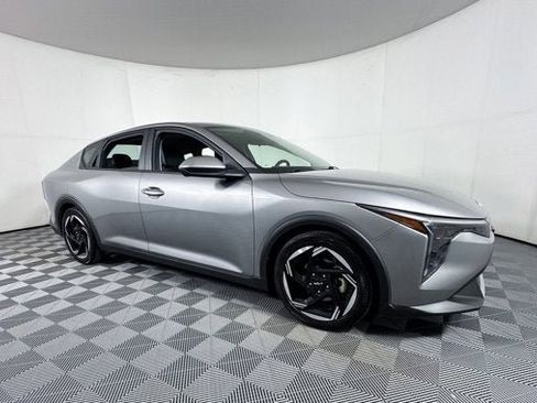 Used 2025 Kia K4 EX image 1