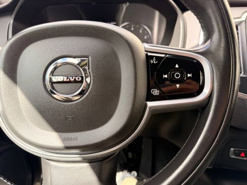 Used 2022 Volvo XC90 T5 Momentum w/ Climate Package AWD/4WD image 36