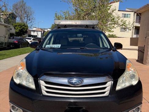 Used 2011 Subaru Outback 3.6R Limited image 7