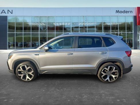 Used 2022 Volkswagen Taos SEL image 6