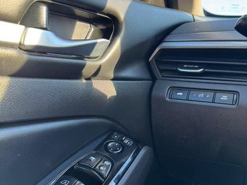 Used 2024 Nissan Altima 2.5 SR image 15
