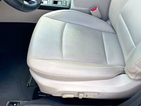 Used 2016 Subaru Outback 2.5i Limited AWD/4WD image 23
