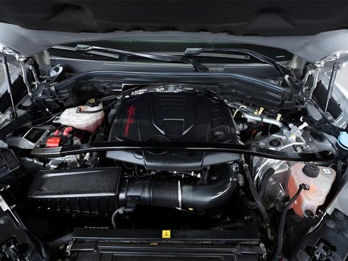 Used 2021 Alfa Romeo Stelvio Sprint w/ Nero Edizione image 19