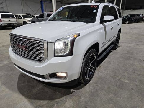 Used 2017 GMC Yukon Denali w/ Open Road Package AWD/4WD image 3
