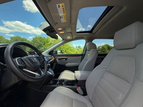 Used 2017 Honda CR-V Touring image 11