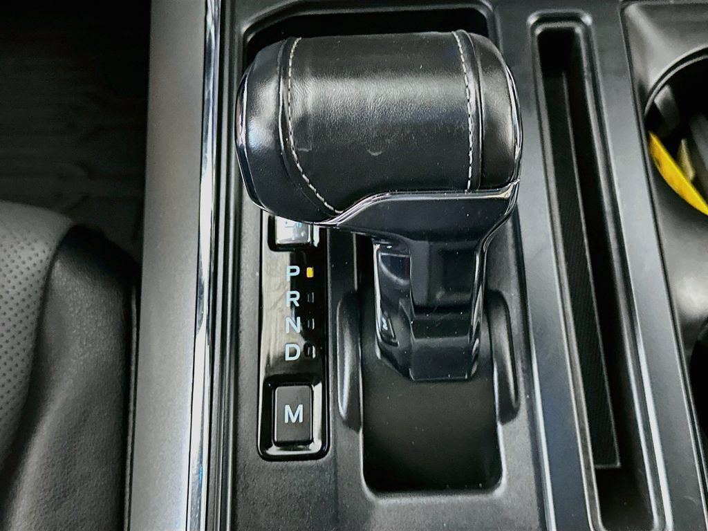 Used 2022 Ford F150 Lariat w/ Equipment Group 502A High AWD/4WD image 16