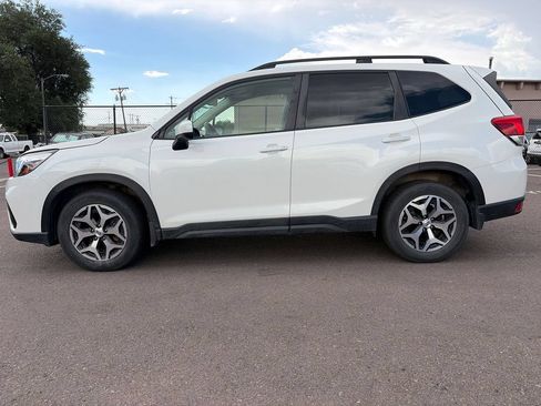 Used 2020 Subaru Forester Premium AWD/4WD image 4