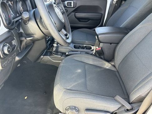 Used 2024 Jeep Wrangler Unlimited Sport AWD/4WD image 21