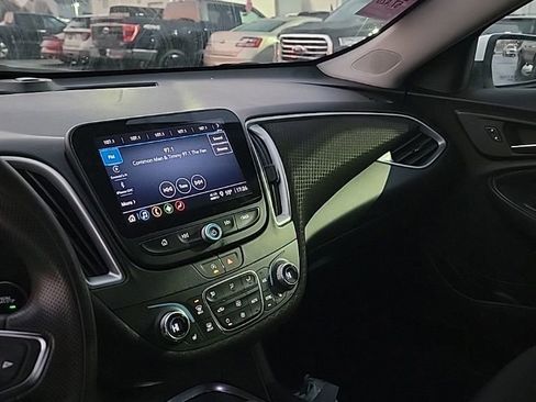 Used 2023 Chevrolet Malibu LT image 55