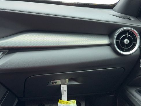 Used 2024 Alfa Romeo Stelvio Veloce image 18