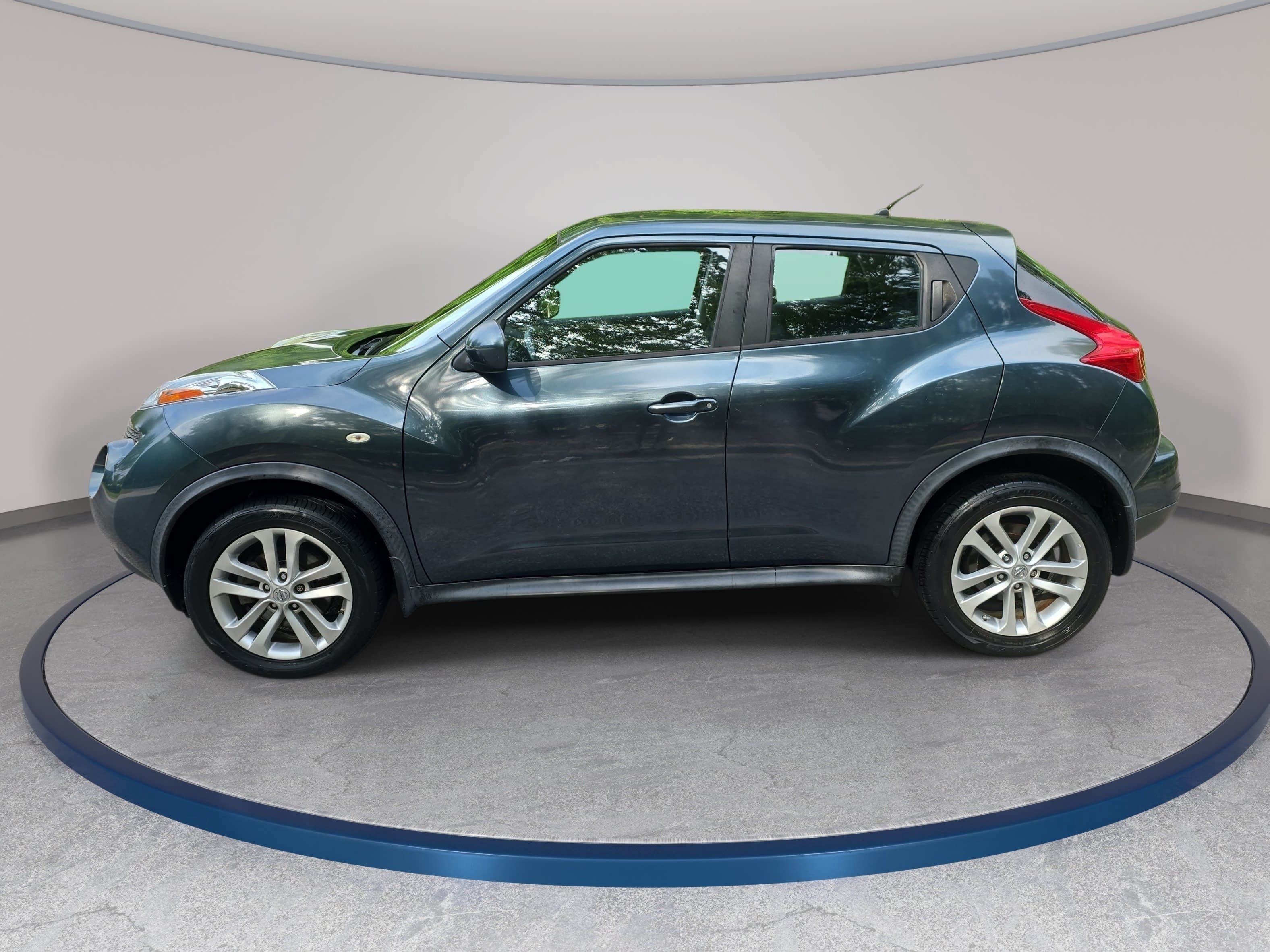 Used 2014 Nissan Juke S FWD image 8