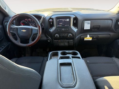 Used 2023 Chevrolet Silverado 1500 Custom image 10