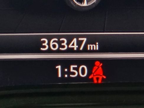 Used 2020 Audi Q5 e Prestige w/ Prestige Package image 40