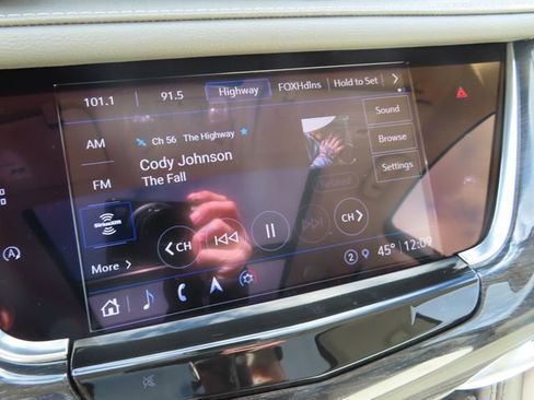 Used 2023 Cadillac XT6 Premium Luxury w/ Technology Package image 25