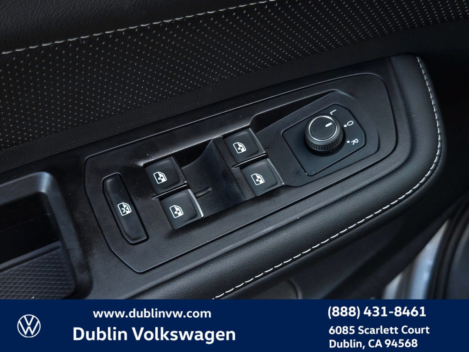 Used 2024 Volkswagen Atlas SE FWD image 11