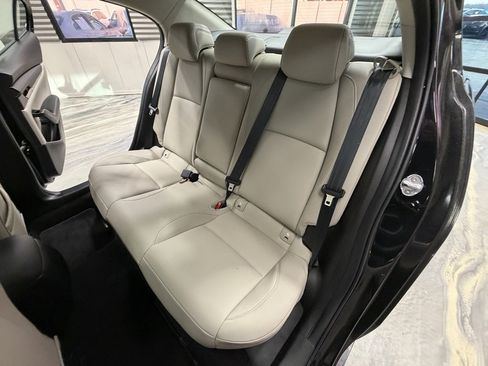 Used 2022 MAZDA MAZDA3 s image 7