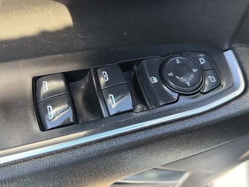 Used 2024 Chevrolet Silverado 2500 LT image 20