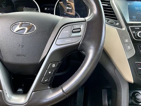 Used 2017 Hyundai Santa Fe Sport image 24