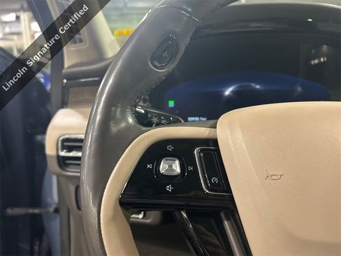 Certified 2022 Lincoln Corsair Reserve w/ Sport Package image 12