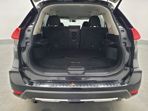Used 2018 Nissan Rogue SV w/ Premium Package image 29
