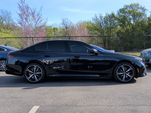 Certified 2025 BMW 550e xDrive 550e xDrive w/ Premium Package image 6