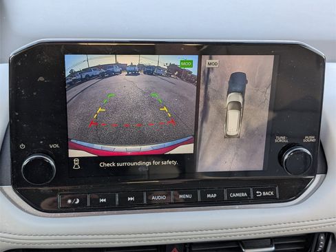 Used 2021 Nissan Rogue SL w/ Premium Package image 20