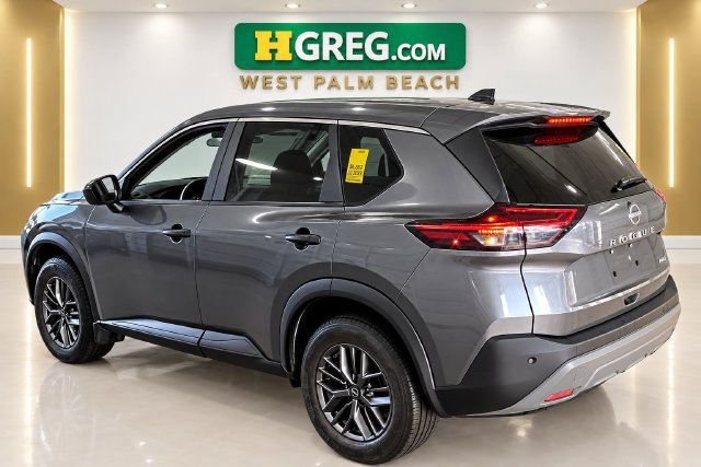 Used 2023 Nissan Rogue S AWD/4WD image 2