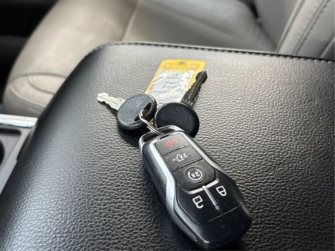 Used 2015 Ford F150 Lariat w/ Equipment Group 501A Mid AWD/4WD image 41