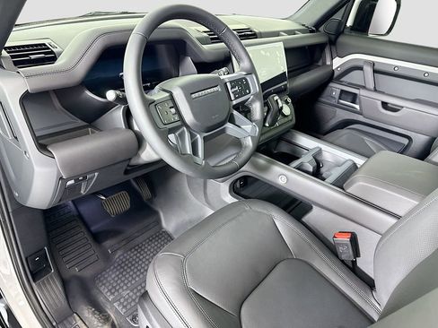 New 2026 Land Rover Defender 110 X-Dynamic SE AWD/4WD image 9
