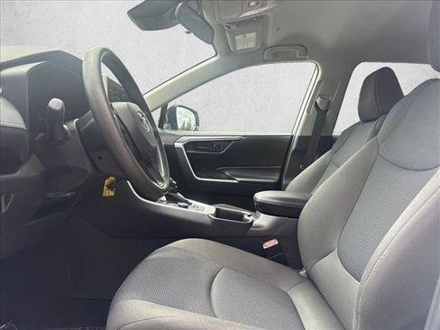 Used 2025 Toyota RAV4 LE AWD/4WD image 11