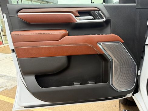 Certified 2024 GMC Sierra 2500 Denali Ultimate image 12