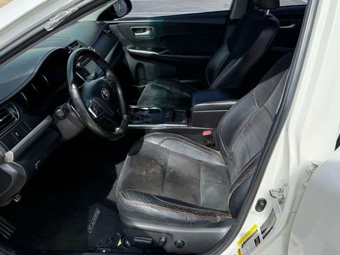 Used 2015 Toyota Camry XSE w/ Moonroof Package FWD image 12